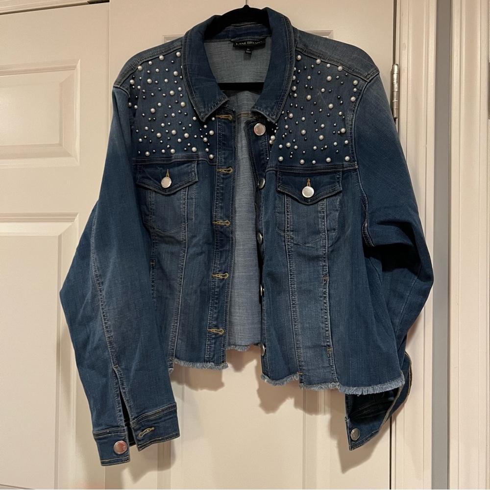 Lane Bryant cropped denim jacket with pearl detail size 22 ￼